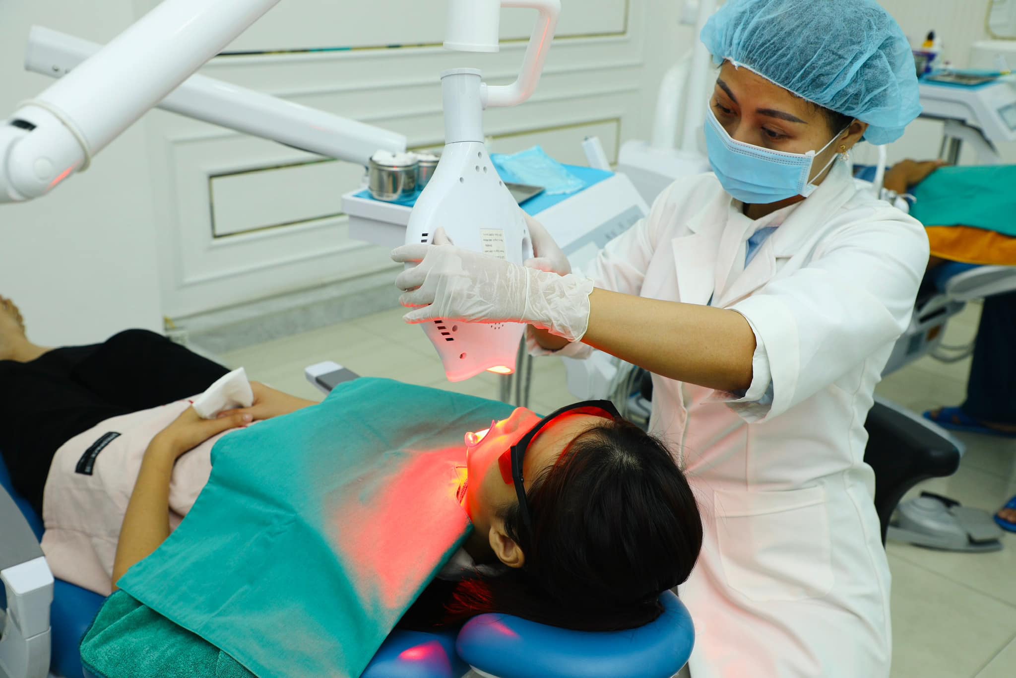 Nha khoa Tiến Đạt cam kết đem đến nụ cười tự tin cho khách hàng