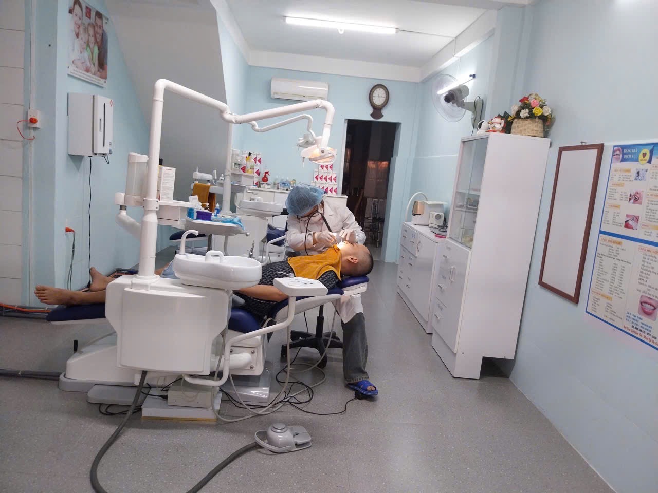 Top nha khoa ở phường Phú Lâm chất lượng hàng đầu Đội ngũ bác sĩ thẩm mỹ răng của nha khoa được đào tạo bài bản về thiết kế nụ cười và tỉ mỉ trong từng chi tiết