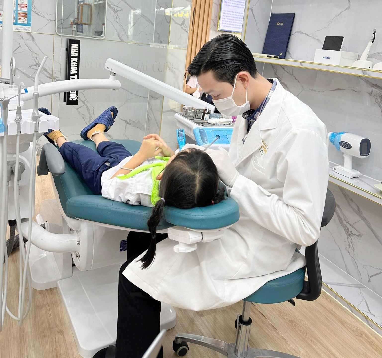 Các nha khoa ở Trảng Bom có đội ngũ bác sĩ giỏi, công nghệ hiện đại, quy trình chuẩn hóa và chính sách khách hàng linh hoạt