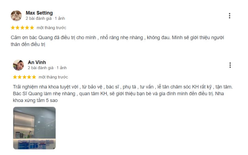 Khách hàng được bác sĩ tại nha khoa giới thiệu về công nghệ trước khi tiến hành điều trị