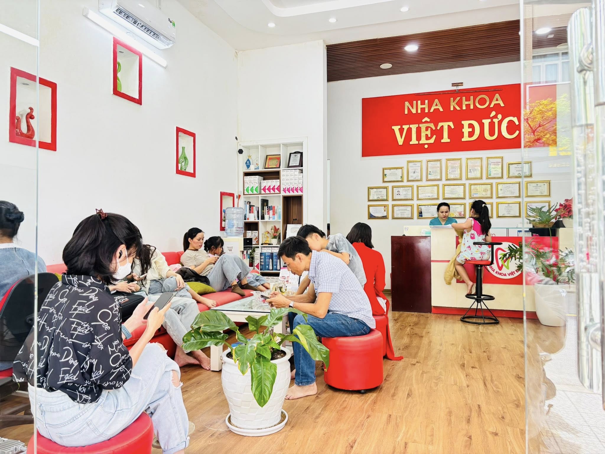 Nha khoa xác định là người bạn đồng hành lâu dài trong chăm sóc sức khỏe răng miệng