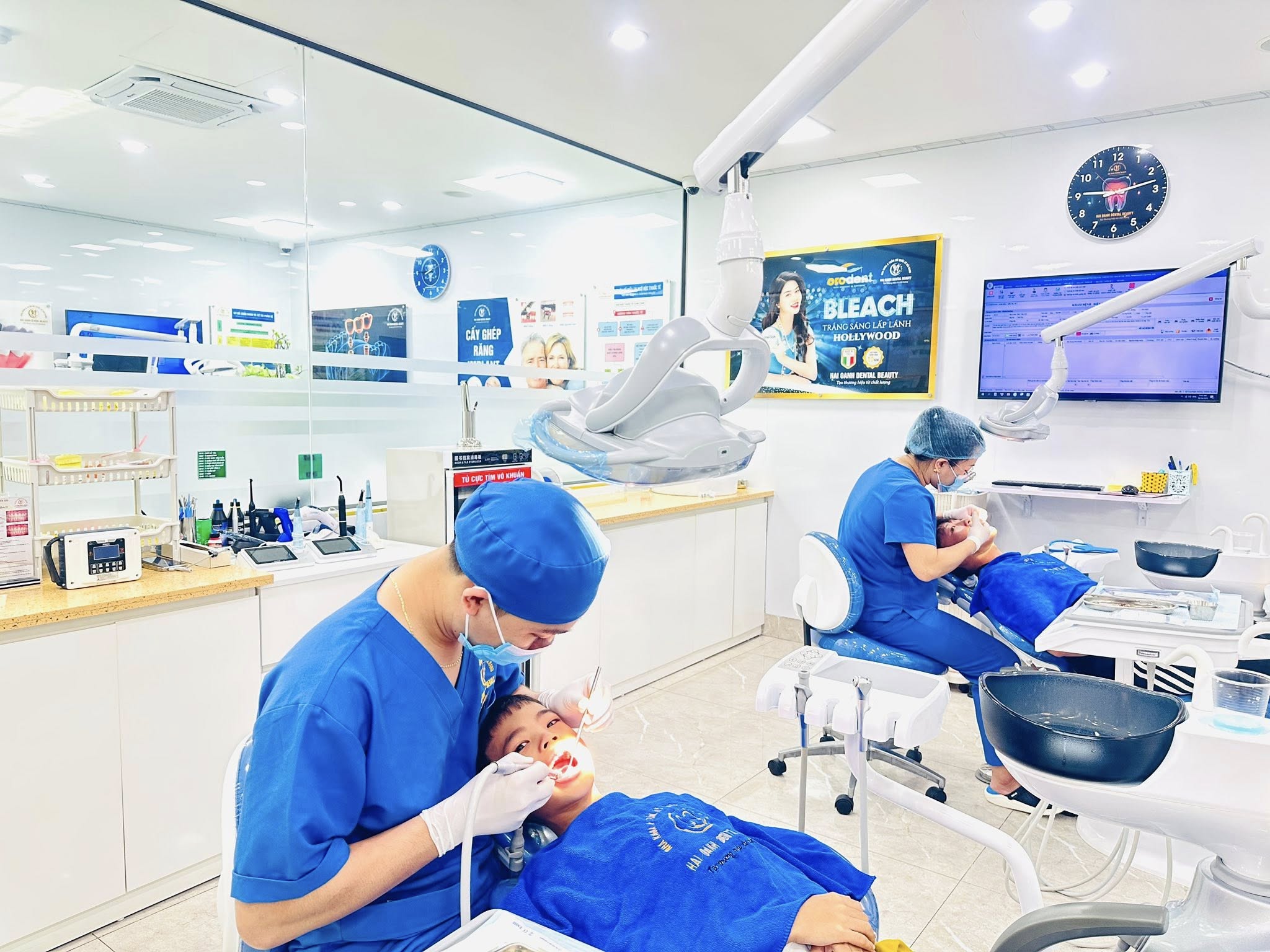 Các cơ sở nha khoa Quảng Ninh khẳng định uy tín qua đầu tư công nghệ, xây dựng đội ngũ bác sĩ tay nghề cao