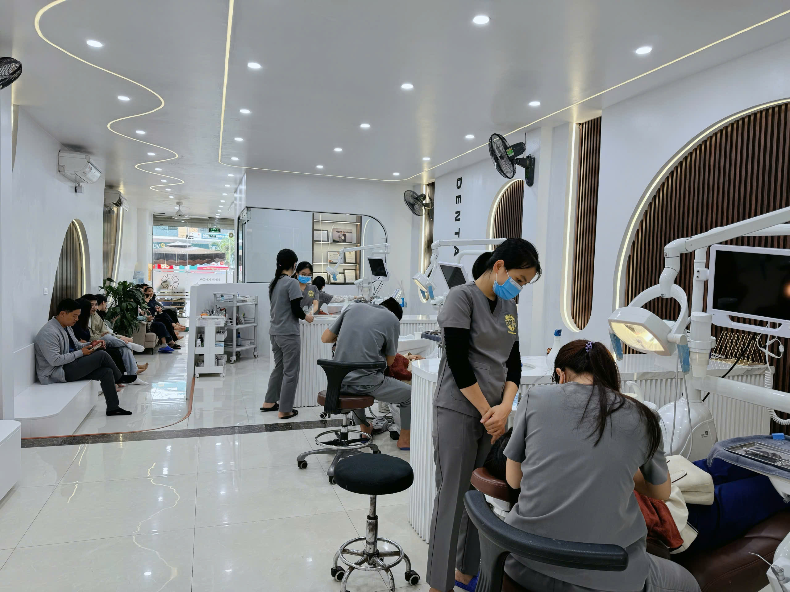 Nha khoa Tây Đô định hướng mang dịch vụ chất lượng quốc tế đến gần hơn với người dân ngoại thành Hà Nội