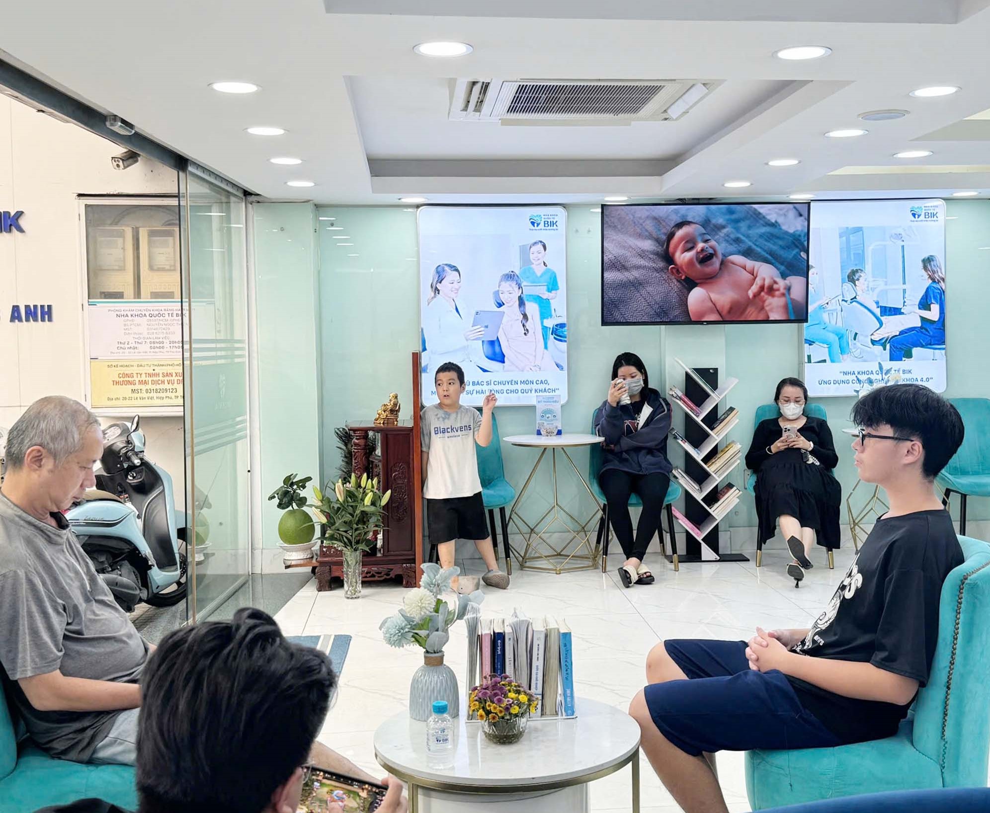 Phòng khám đã đồng hành chăm sóc và điều trị cho hàng nghìn khách hàng trong và ngoài nước