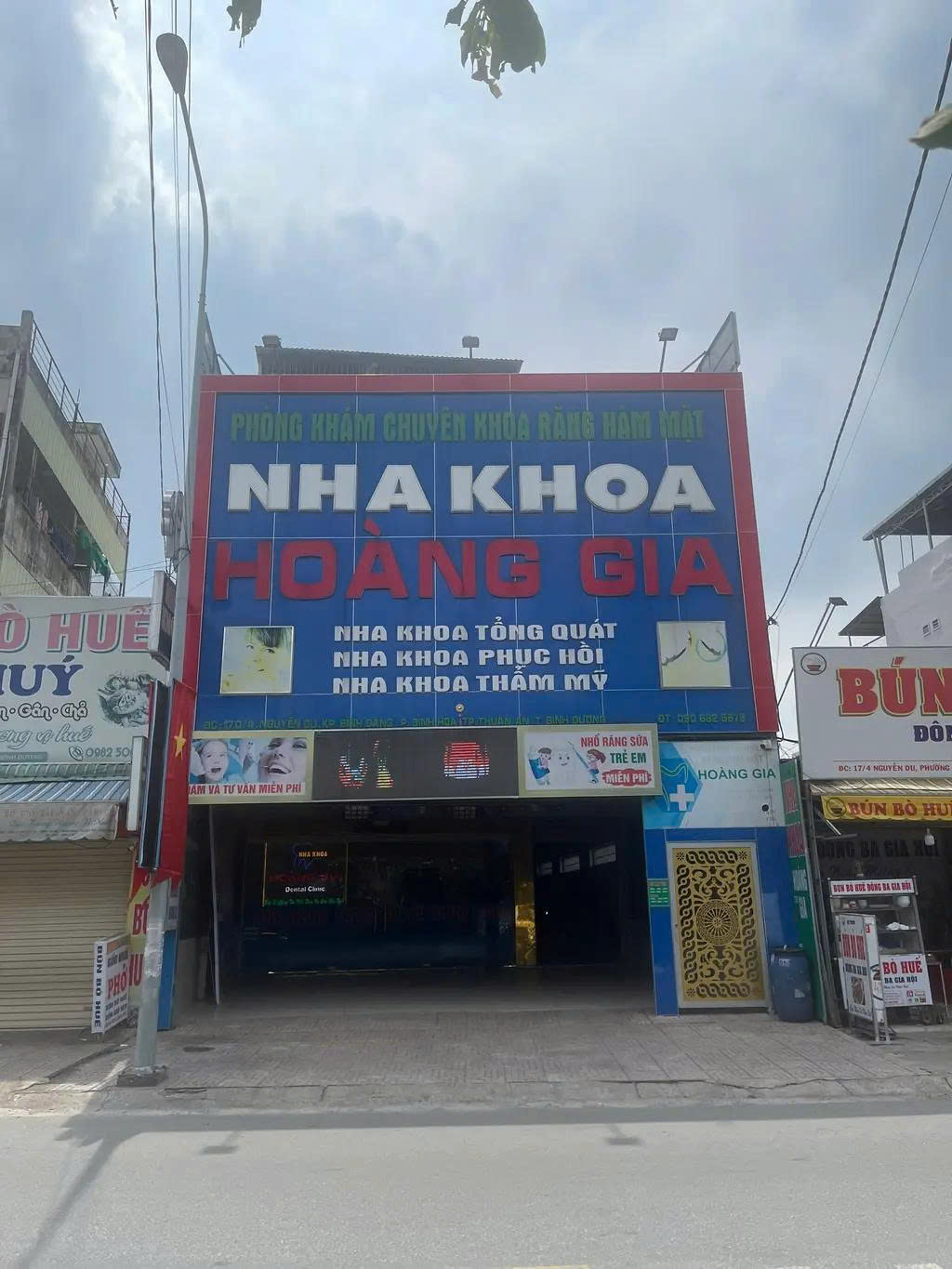 Nha khoa Hoàng Gia là địa chỉ răng hàm mặt uy tín của khách hàng tại Bình Dương 