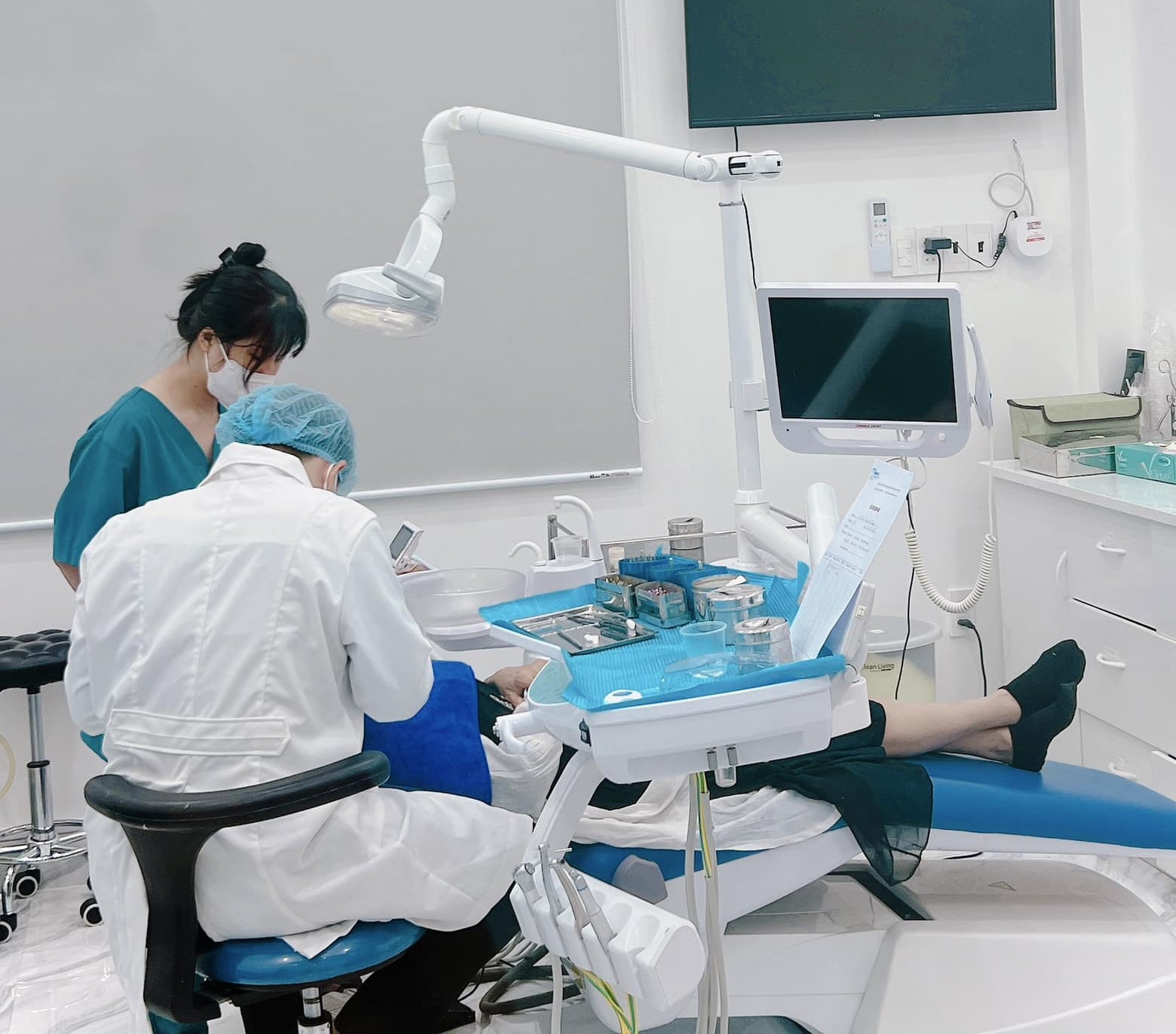 Đội ngũ bác sĩ tại Maris đều tốt nghiệp Đại học Y Dược TP.HCM, có kinh nghiệm dày dặn