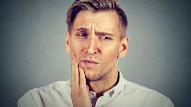 Giải mã ý nghĩa nằm mơ thấy tự nhổ răng sâu và cách hóa giải Mơ tự nhổ răng sâu có đau có nghĩa bạn đang cố gắng chấm dứt một vấn đề lớn