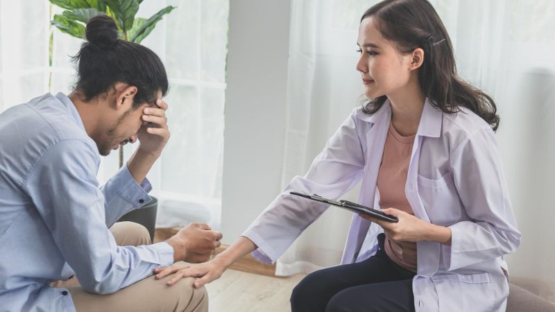 Giải mã ý nghĩa nằm mơ thấy tự nhổ răng sâu và cách hóa giải Bạn nên tham khảo tư vấn từ bác sĩ tâm lý khi giấc mơ lặp lại nhiều lần