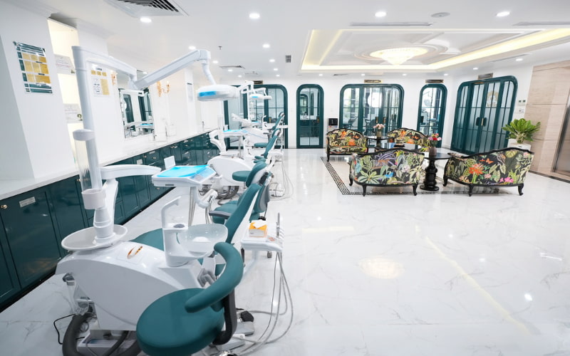 Nha khoa Delia chuẩn Đức 5 sao cho nụ cười an tâm dài lâu Không gian phòng nha bố trí khoa học đáp ứng tiêu chuẩn y khoa