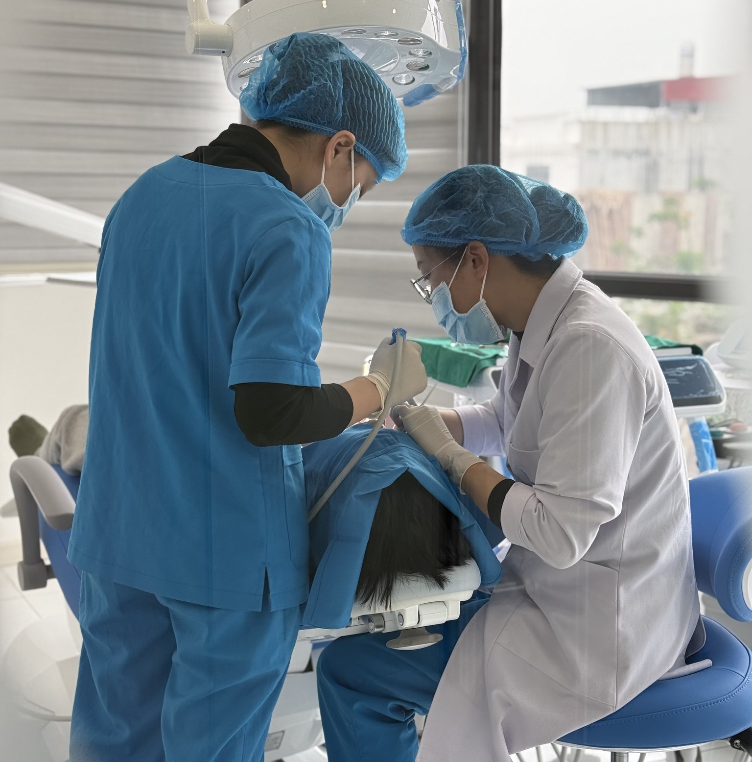 Review nha khoa ở Cái Răng nhiều lượt đánh giá từ người dùng Thế mạnh của Lê Bình nằm ở đội ngũ bác sĩ và nhân viên y tế giàu kinh nghiệm