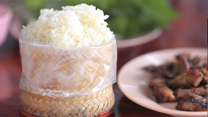 Nhổ răng có ăn xôi được không? Bật mí chế độ ăn uống an toàn Bạn có thể ăn xôi lại sau 3 - 5 ngày khi cục máu đông đã ổn định