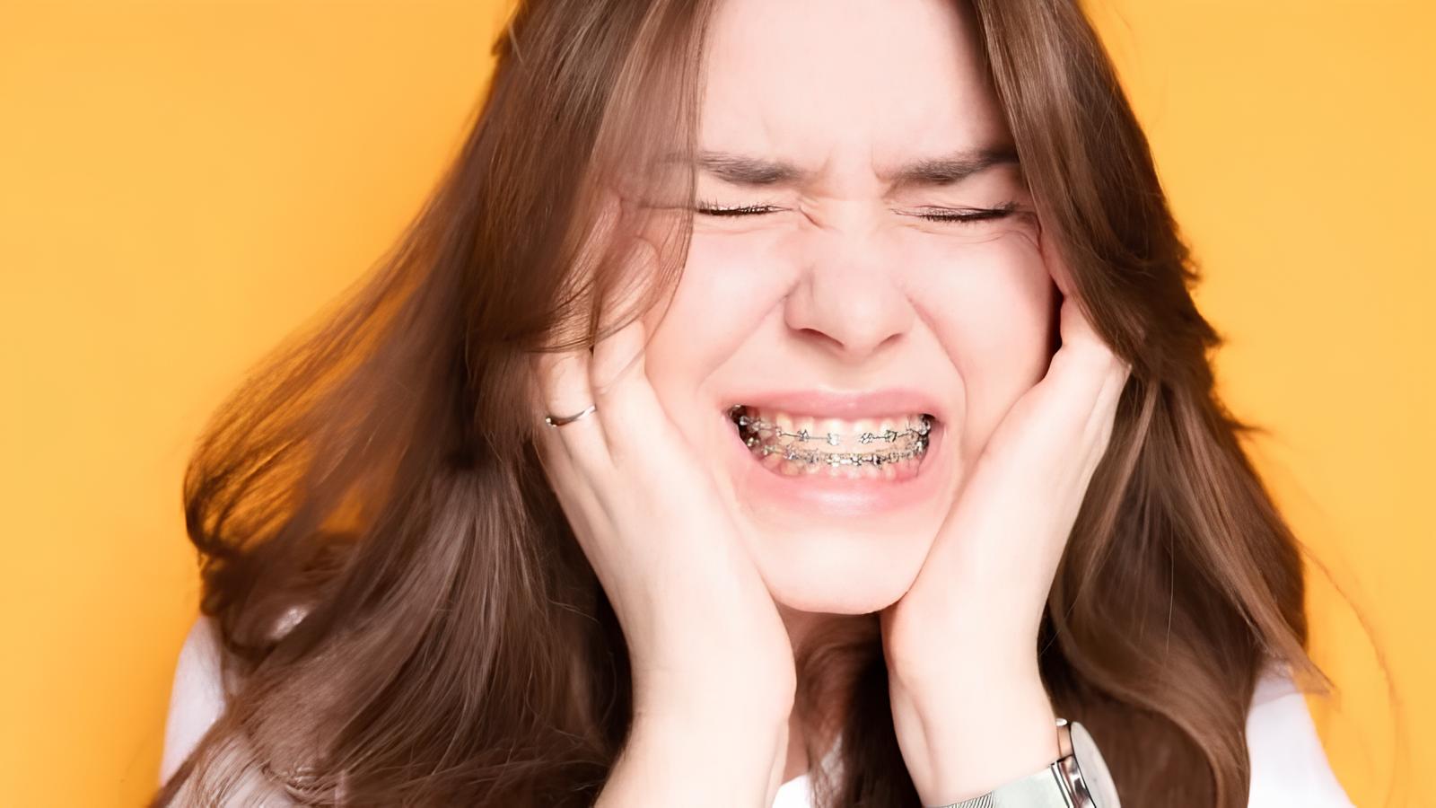 Răng thỏ có niềng được không? Phương pháp niềng răng hiệu quả Giai đoạn đầu niềng răng sẽ có ê nhẹ, bạn cần chuẩn bị tâm lý tốt