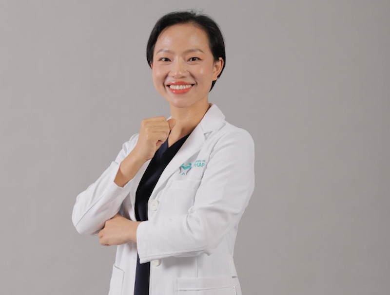 Top bác sĩ niềng răng giỏi ở Hà Nội có nhiều ca thành công BS Quỳnh được đánh giá cao về chuyên môn và sự tận tâm trong điều trị