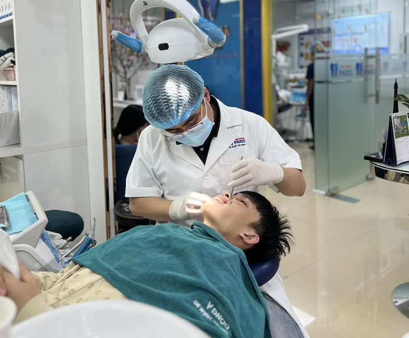 Điểm danh 5 bác sĩ niềng răng giỏi ở TPHCM uy tín và tận tâm BS CKI Anh Tuấn phụ trách mảng chỉnh nha và răng sứ nha khoa Paris