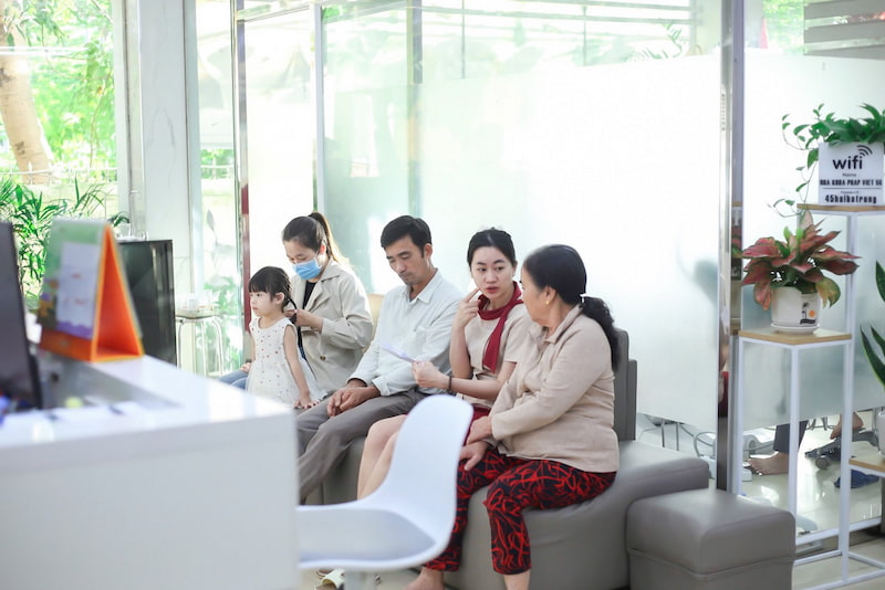 TOP 5 nha khoa có dịch vụ bọc răng sứ ở Huế chất lượng Phòng nha thu hút đông đảo người dân Huế tin chọn