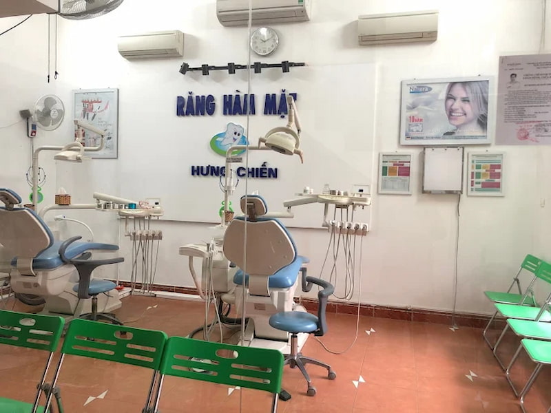 Review TOP nha khoa ở Hoàng Quốc Việt người dân tin chọn Phòng khám sở hữu hệ thống máy móc hiện đại hỗ trợ chẩn đoán chính xác