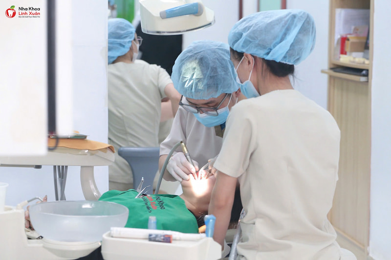 Top 8 nha khoa ở phường Thủ Đức uy tín, bác sĩ giỏi và dịch vụ tốt Phòng khám quy tụ bác sĩ, y sĩ và nhân viên đào tạo bài bản