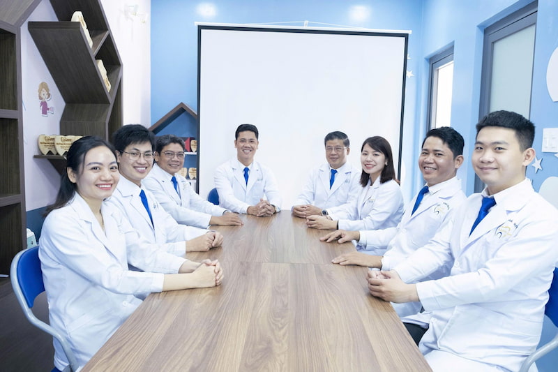 Top 8 nha khoa ở phường Thủ Đức uy tín, bác sĩ giỏi và dịch vụ tốt Bác sĩ Happy đều được đào tạo bài bản, có chuyên môn sâu trong từng lĩnh vực