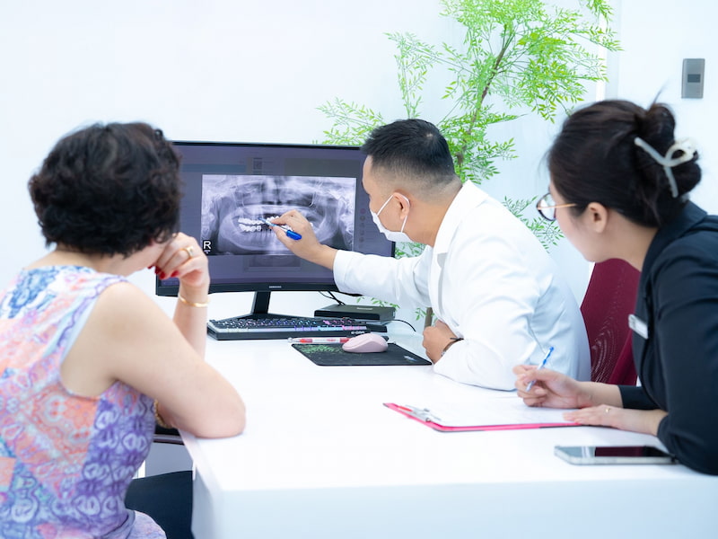 Trồng răng sứ ở đâu tốt TPHCM? Top 6 nha khoa uy tín nhất Nhiều khách hàng tin chọn SGC bởi quy trình làm việc bài bản, cá nhân hoá