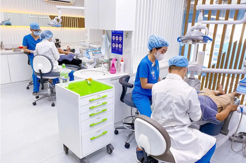 Trồng răng sứ ở đâu tốt TPHCM? Top 6 nha khoa uy tín nhất Quy trình trồng răng sứ tại nha khoa Bảo Việt được triển khai bài bản