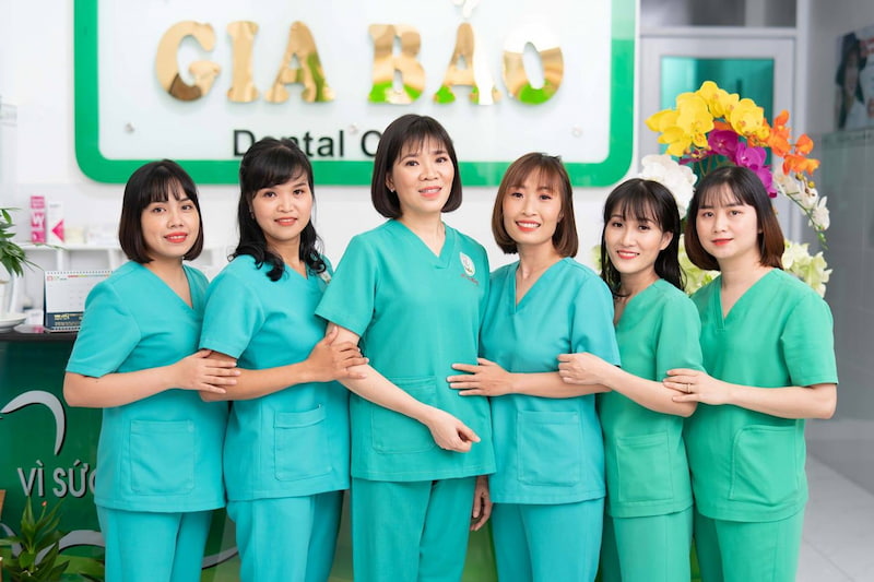 5 Nha khoa trồng răng sứ ở Vũng Tàu chất lượng đáng trải nghiệm Thế mạnh của Gia Bảo nằm ở phong cách làm việc và chuyên môn bác sĩ