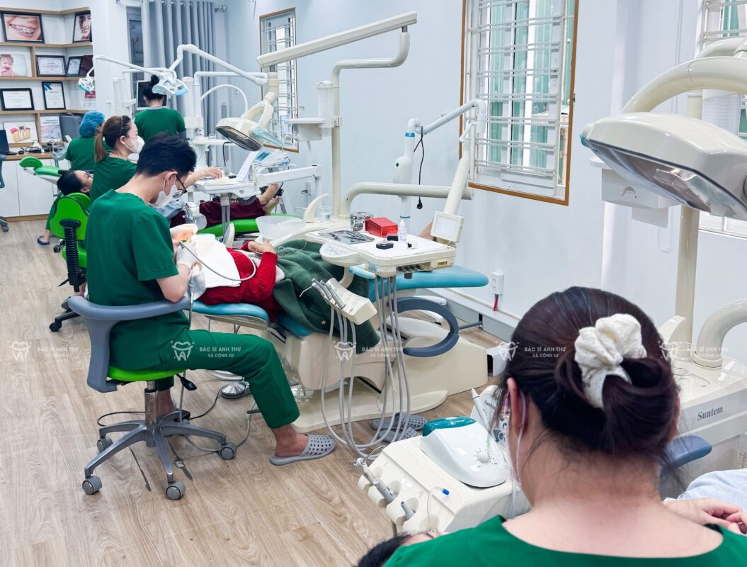 Review chi tiết 5 địa chỉ trồng răng sứ tại Đà Nẵng uy tín Thế mạnh của nha khoa Anh Thư thể hiện rõ ở chuyên môn và sự tận tâm