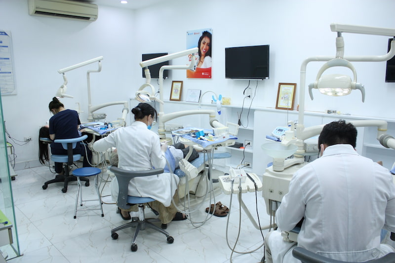 Chữa viêm nha chu ở đâu tốt và uy tín tại Hà Nội? Bác sĩ tại Bảo Việt tốt nghiệp Đại học Y Hà Nội, Đại học Quốc Gia Hà Nội