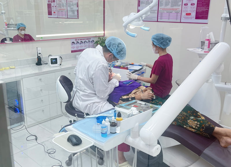 Review các nha khoa ở Bình Chánh được đánh giá tốt hiện nay Sài Gòn Phong Phú có thế mạnh về dịch vụ thẩm mỹ và bác sĩ giàu kinh nghiệm