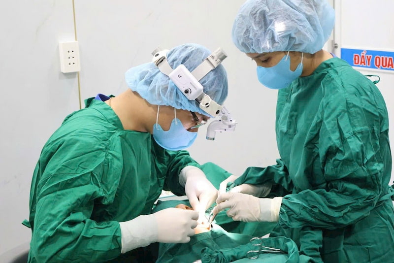 Tổng hợp địa chỉ nha khoa ở quận 12 uy tín không nên bỏ qua Đội ngũ bác sĩ có đầy đủ bằng cấp, chứng chỉ khám chữa bệnh