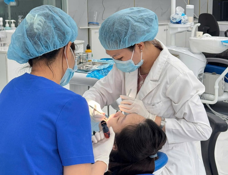 Review top 5 nha khoa ở quận 4 TP.HCM dịch vụ uy tín hiện nay Bác sĩ AB gồm các chuyên gia đầu ngành đào tạo trong và ngoài nước