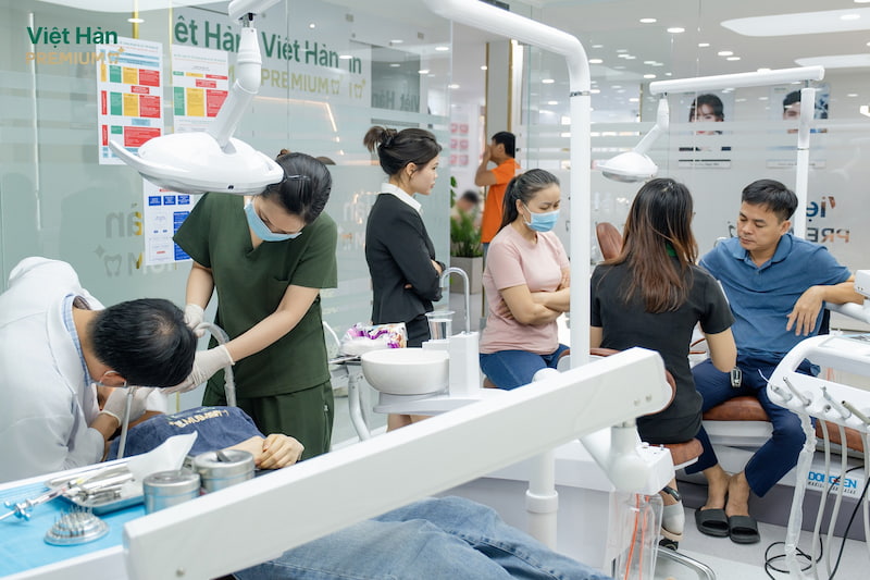 Gợi ý nha khoa ở quận Bình Tân uy tín có lượt đánh giá cao Việt Hàn ở Bình Tân quy tụ đội ngũ bác sĩ chuyên môn giỏi