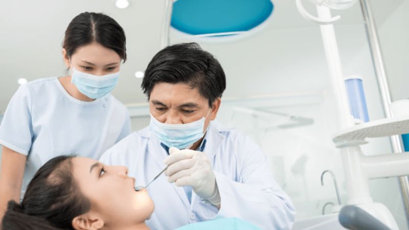 Bọc răng sứ Cercon có tốt không? Lưu ý quan trọng cần biết Cần lựa chọn nha khoa uy tín để đảm bảo quá trình bọc răng sứ chính xác, an toàn