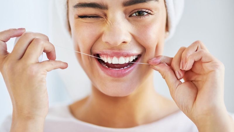 Bọc răng sứ Lava có tốt không? Lưu ý trước khi thực hiện Tuyệt đối tuân thủ hướng dẫn chăm sóc răng miệng đúng cách từ bác sĩ