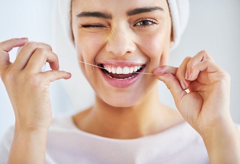 Cách trị hôi miệng khi bọc răng sứ dứt điểm từ chuyên gia Cần vệ sinh răng miệng đúng cách khi bị hôi miệng do bọc răng sứ