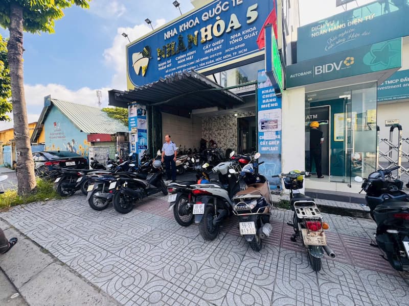 Điểm danh TOP 5 nha khoa Hóc Môn có nhiều phản hồi tích cực Nha khoa Quốc tế Nhân Hòa 5 vận hành theo mô hình nha khoa hiện đại