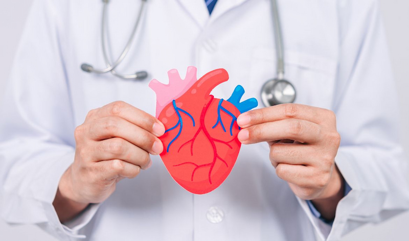 20 tuổi nhổ răng có mọc lại không? Có cần trồng lại không? Những người mắc bệnh tim mạch cần đi khám nha khoa trước khi nhổ răng