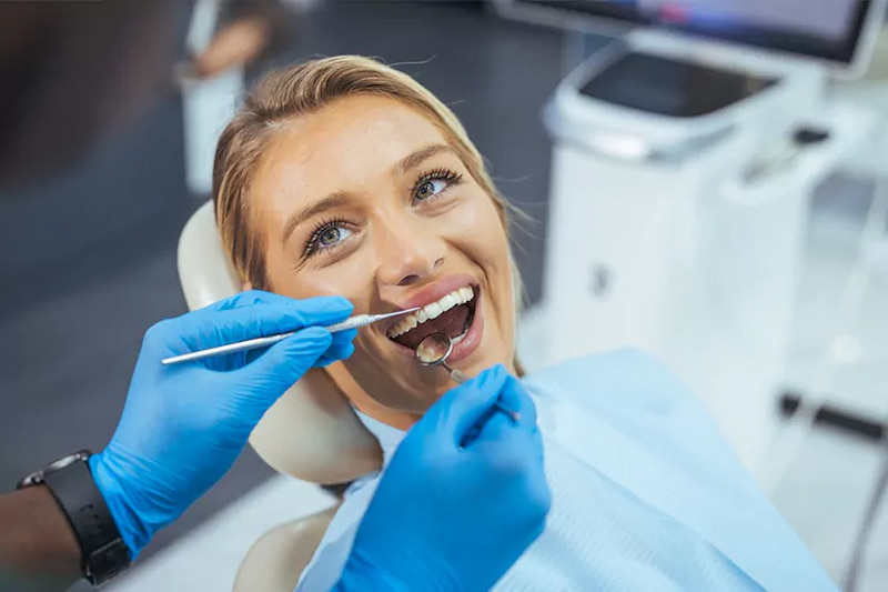 Giá nhổ răng khôn là bao nhiêu? Các yếu tố ảnh hưởng đến giá Giá dịch vụ nhổ răng khôn hiện dao động từ 500.000 - 7.000.000 VNĐ/răng