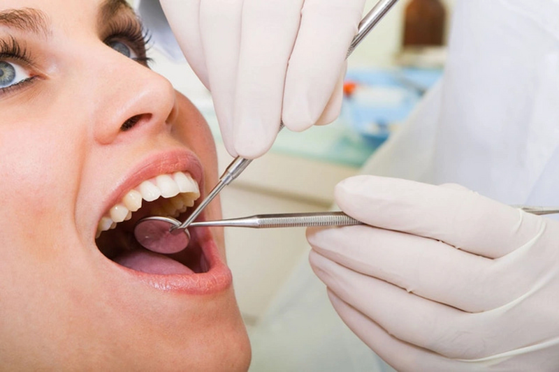 Mọc răng khôn có nên nhổ không? Trường hợp nên và không nên nhổ Trường hợp răng không gây đau nhức, không cần nhổ bỏ