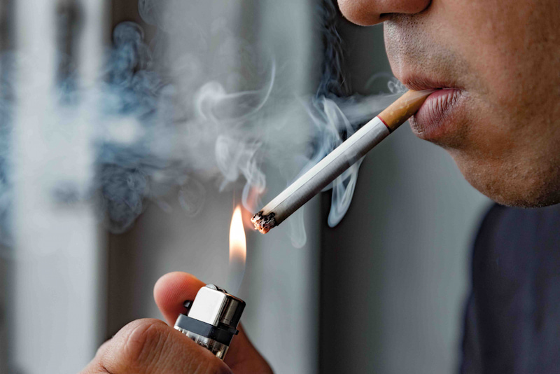 Răng khôn nhổ rồi có mọc lại không? Lưu ý tránh biến chứng Không hút thuốc lá sau nhổ răng khôn để tránh biến chứng