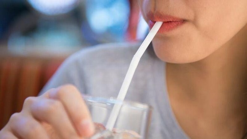 Sau khi nhổ răng có được uống sữa không? Giải đáp ngay Không phải lúc nào uống sữa sau nhổ răng cũng gây biến chứng