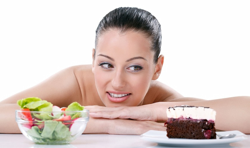 Trước khi nhổ răng có được ăn không? Lưu ý quan trọng cần biết Nên kiêng rượu bia tránh nguy cơ chảy máu không cầm khi nhổ răng