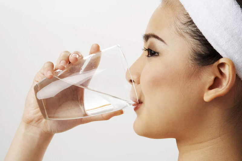 Vết khâu nhổ răng khôn bị hở: Nguyên nhân và cách xử lý Bạn cần vệ sinh răng miệng nhẹ nhàng khi vết khâu răng khôn bị hở