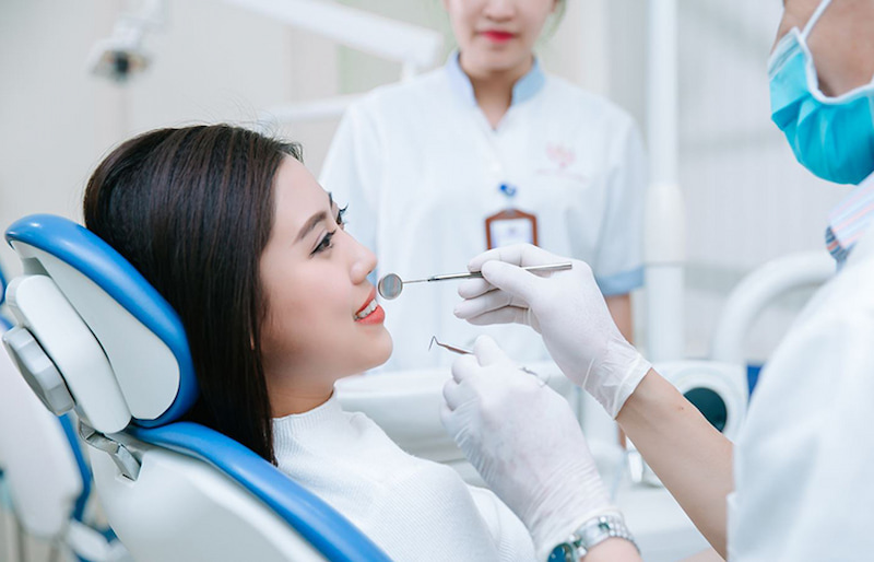 Vết khâu nhổ răng khôn bị hở: Nguyên nhân và cách xử lý Tuân thủ lịch hẹn tái khám để kiểm tra vết khâu và xử lý kịp thời nếu có dấu hiệu bất thường